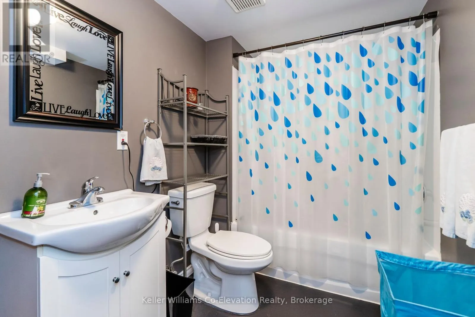 1 BONAVENTURE PLACE