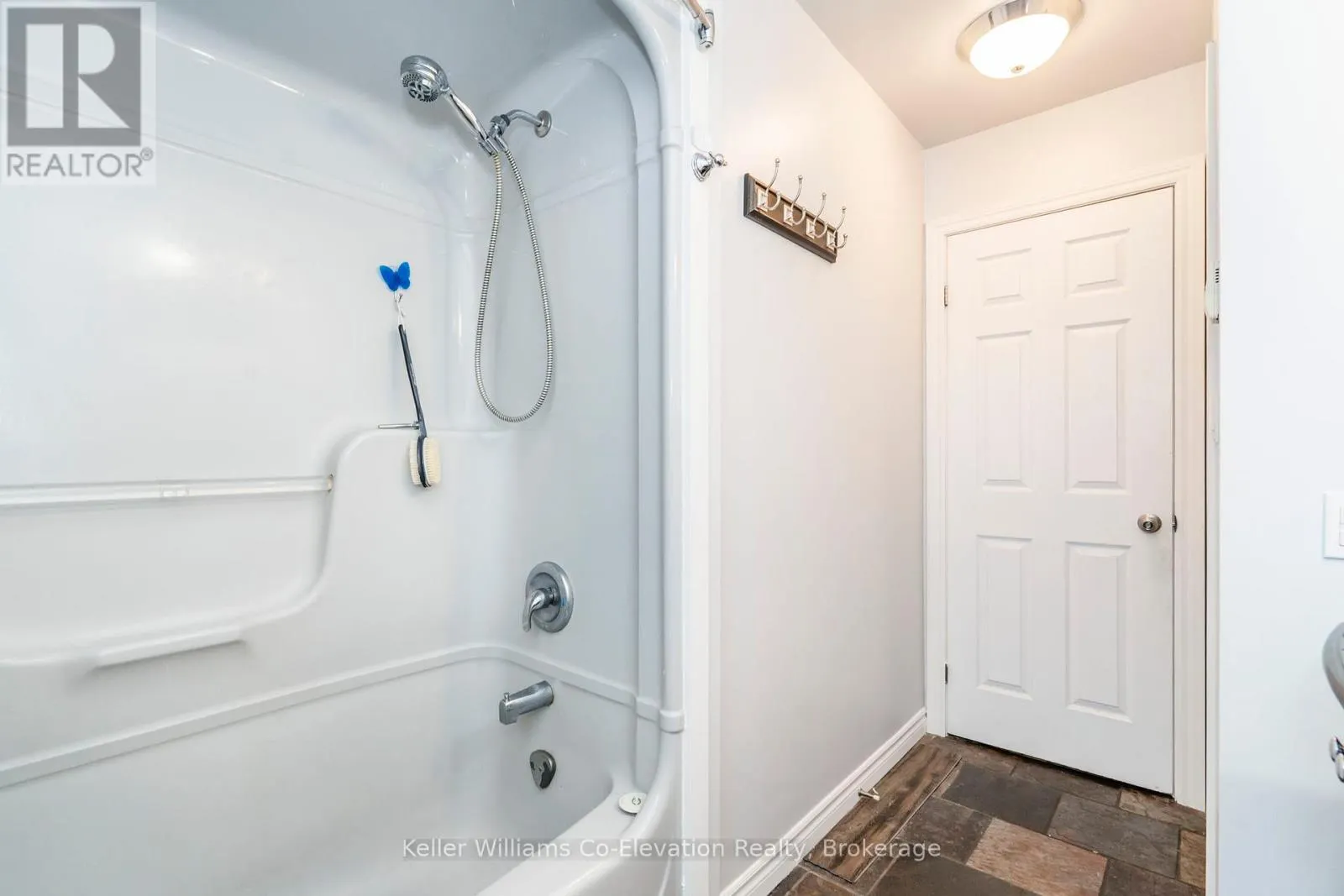 1 BONAVENTURE PLACE