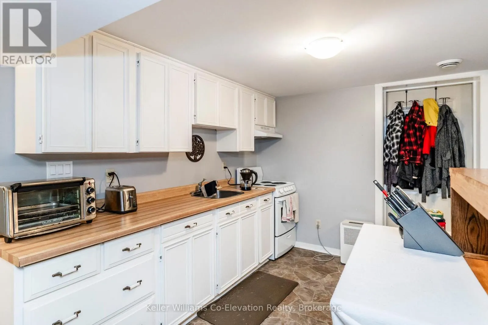 1 BONAVENTURE PLACE