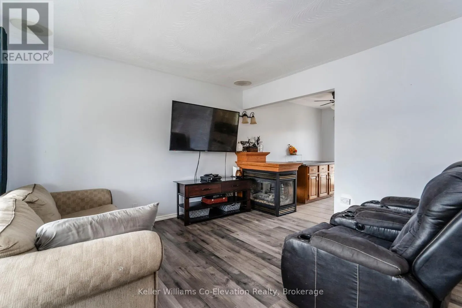 1 BONAVENTURE PLACE
