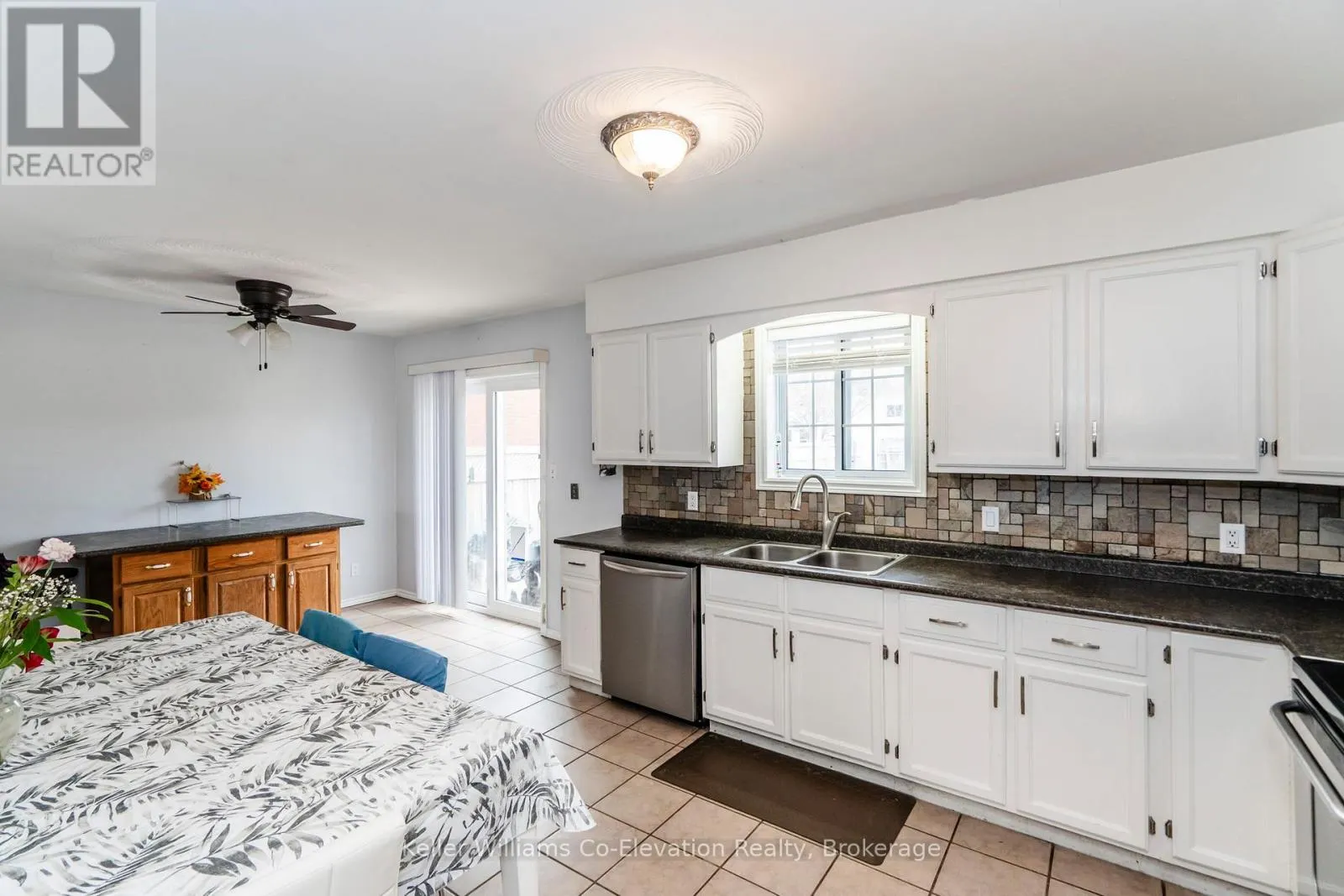 1 BONAVENTURE PLACE