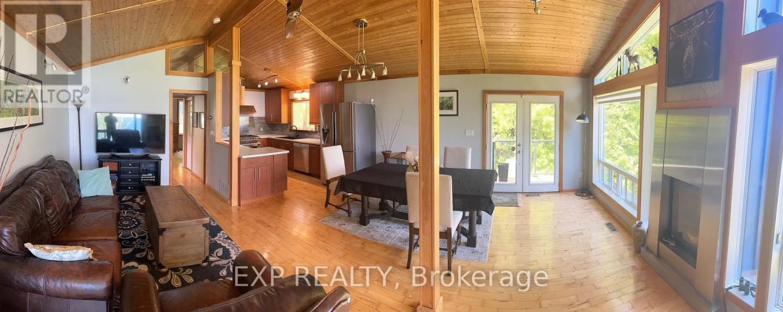 2295 LAKESHORE ROAD E