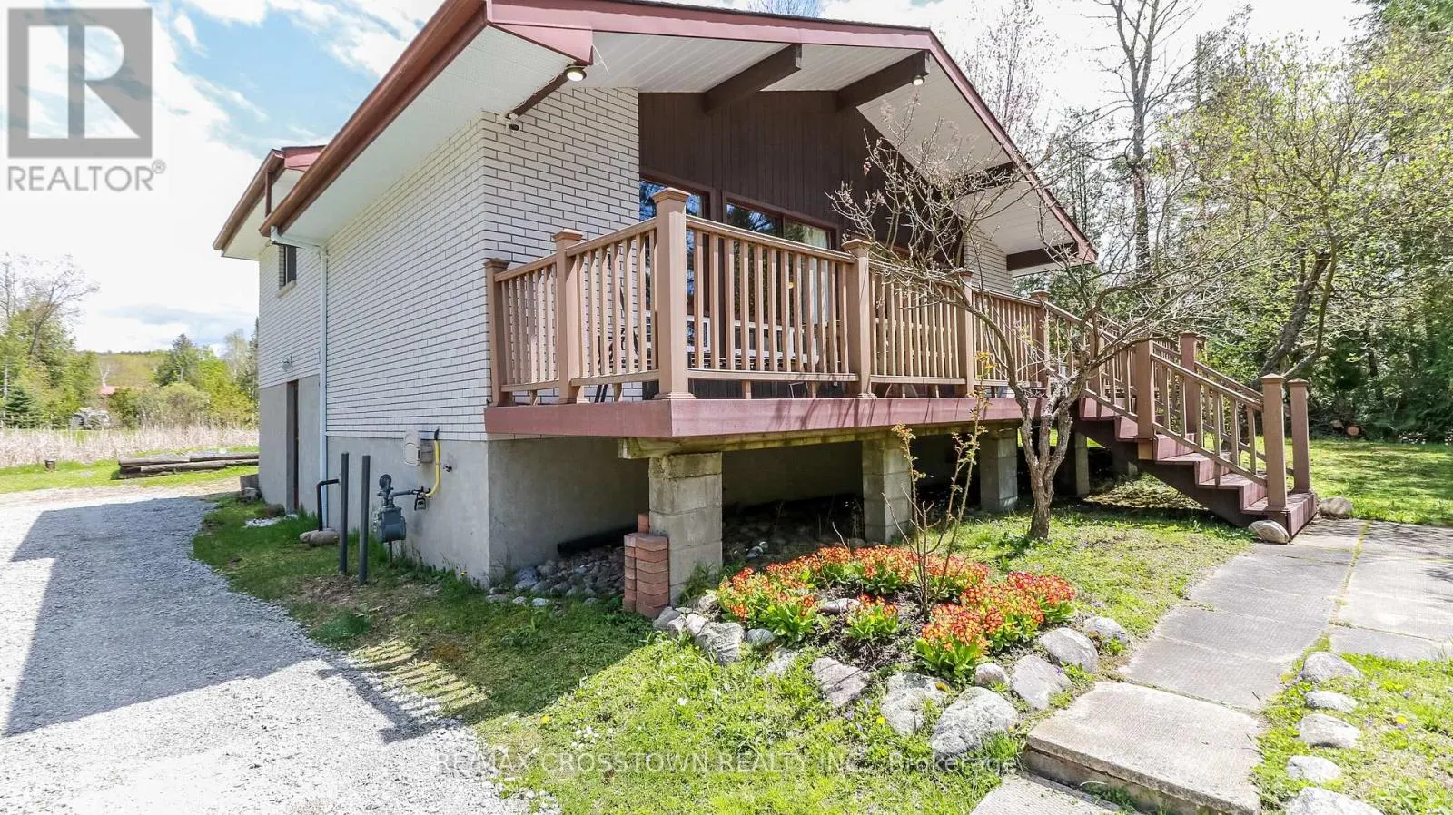 69 LESPERANCE ROAD