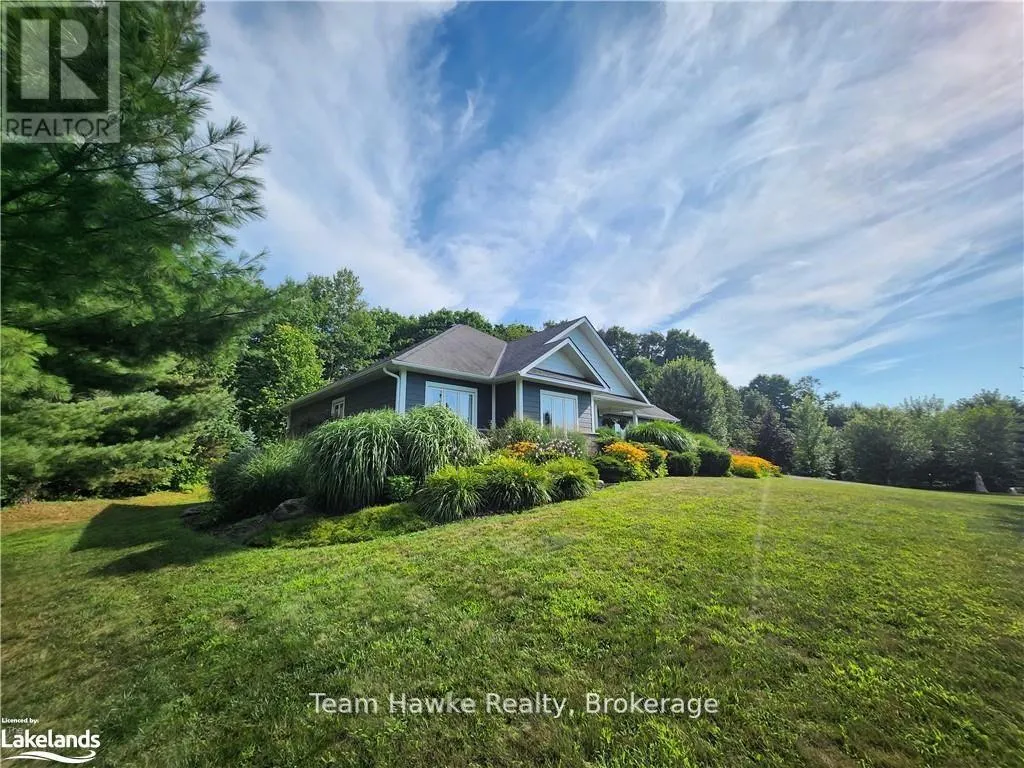 90 WINDERMERE CIRCLE