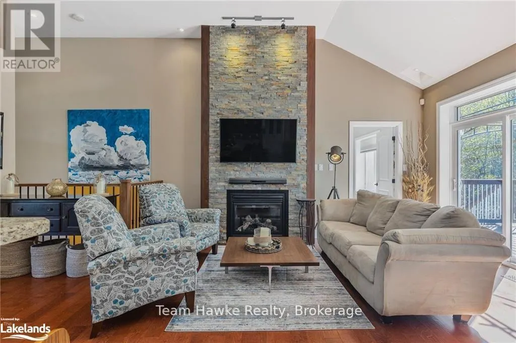 90 WINDERMERE CIRCLE