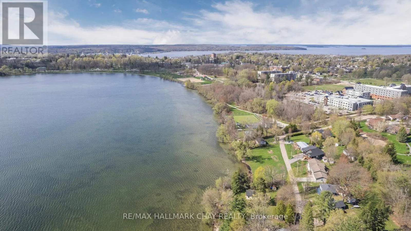 4 LAKESHORE ROAD
