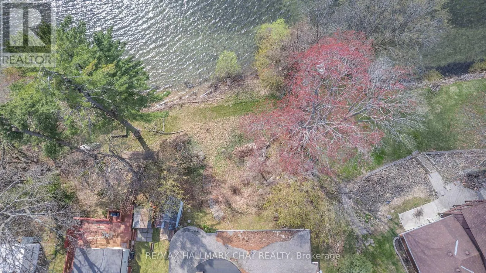 4 LAKESHORE ROAD