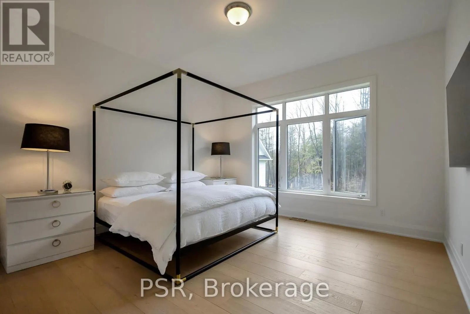 72 GEORGIAN GRANDE DRIVE