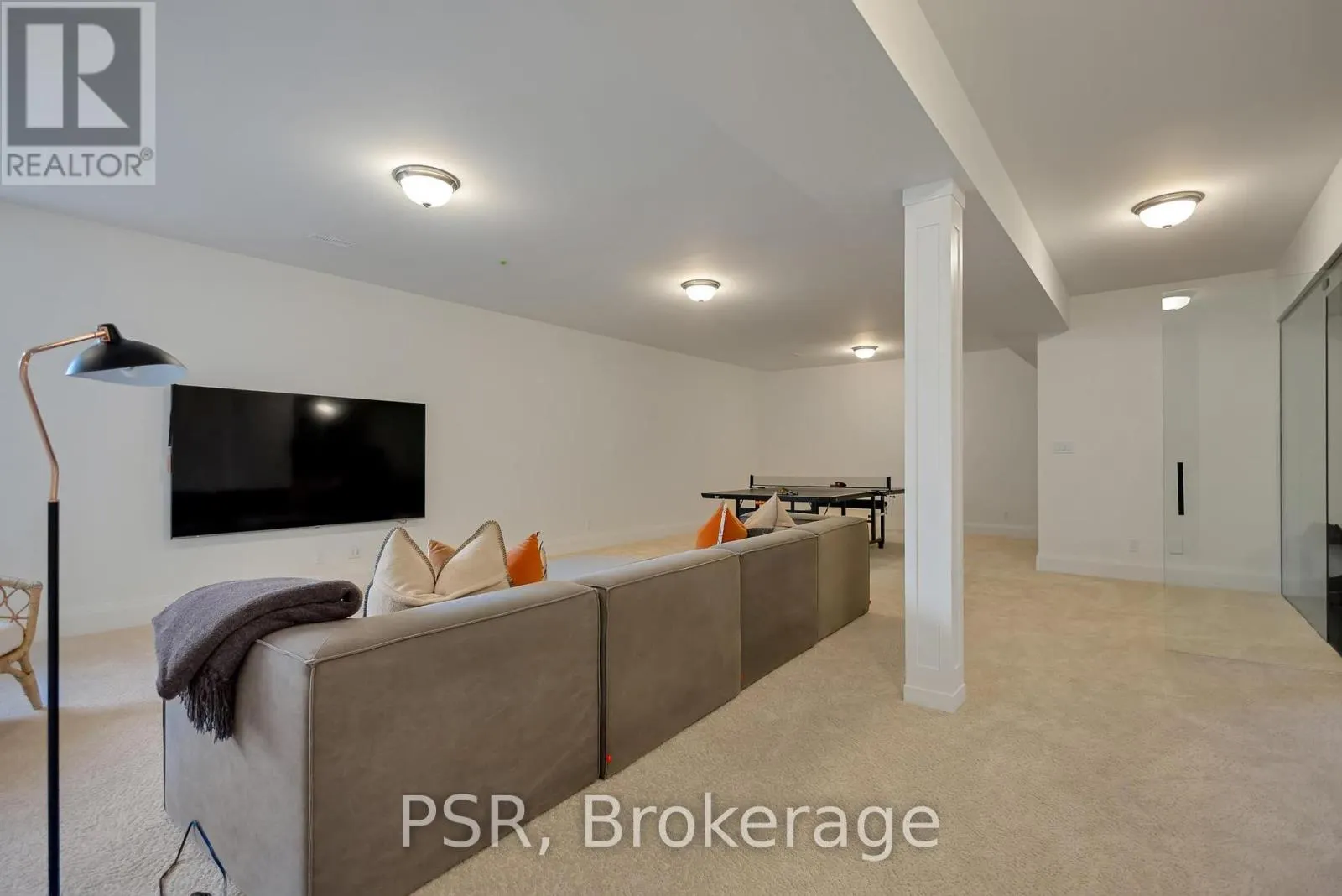 72 GEORGIAN GRANDE DRIVE