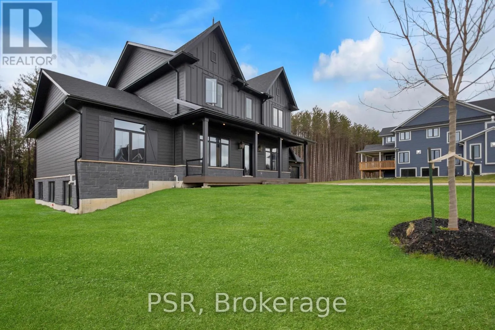 72 GEORGIAN GRANDE DRIVE