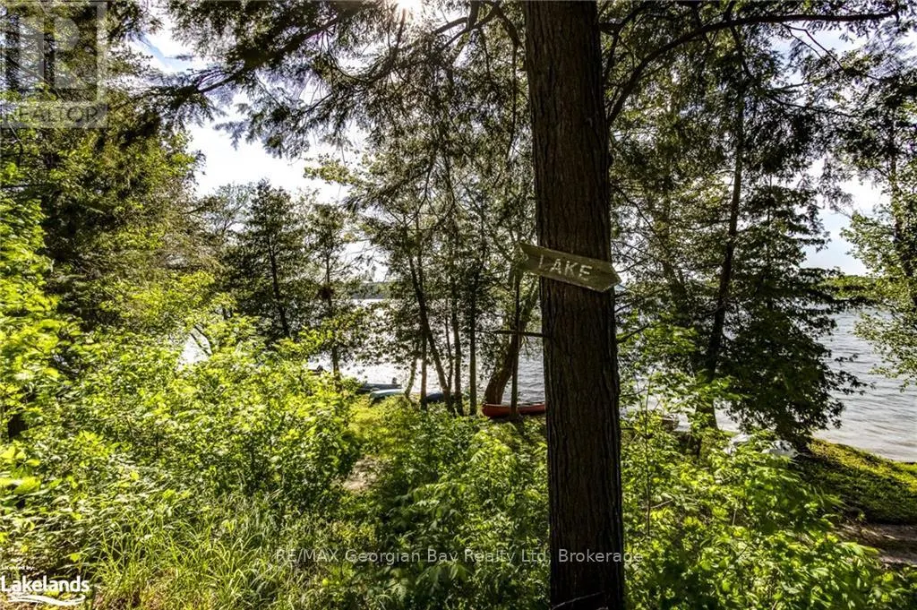 46 LAKESHORE ROAD