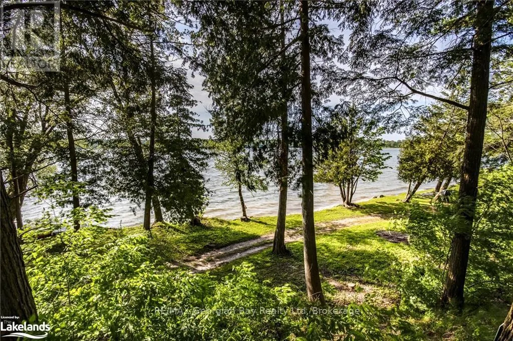 46 LAKESHORE ROAD