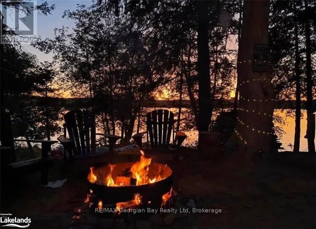 46 LAKESHORE ROAD