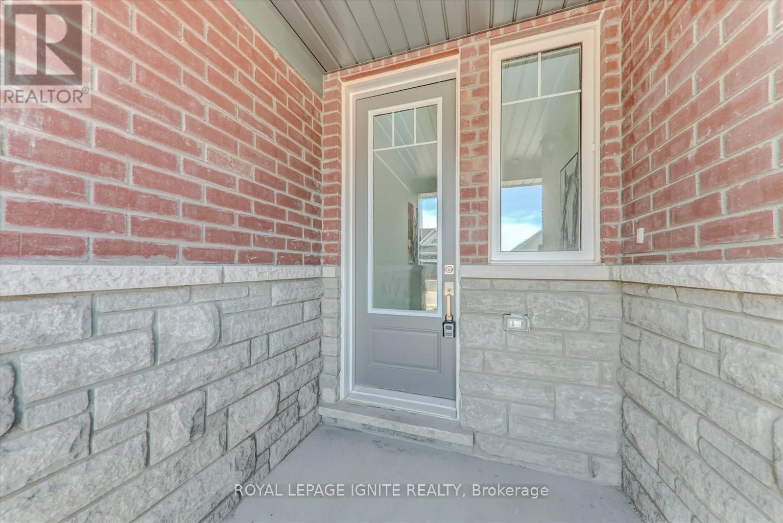 544 HUDSON CRESCENT