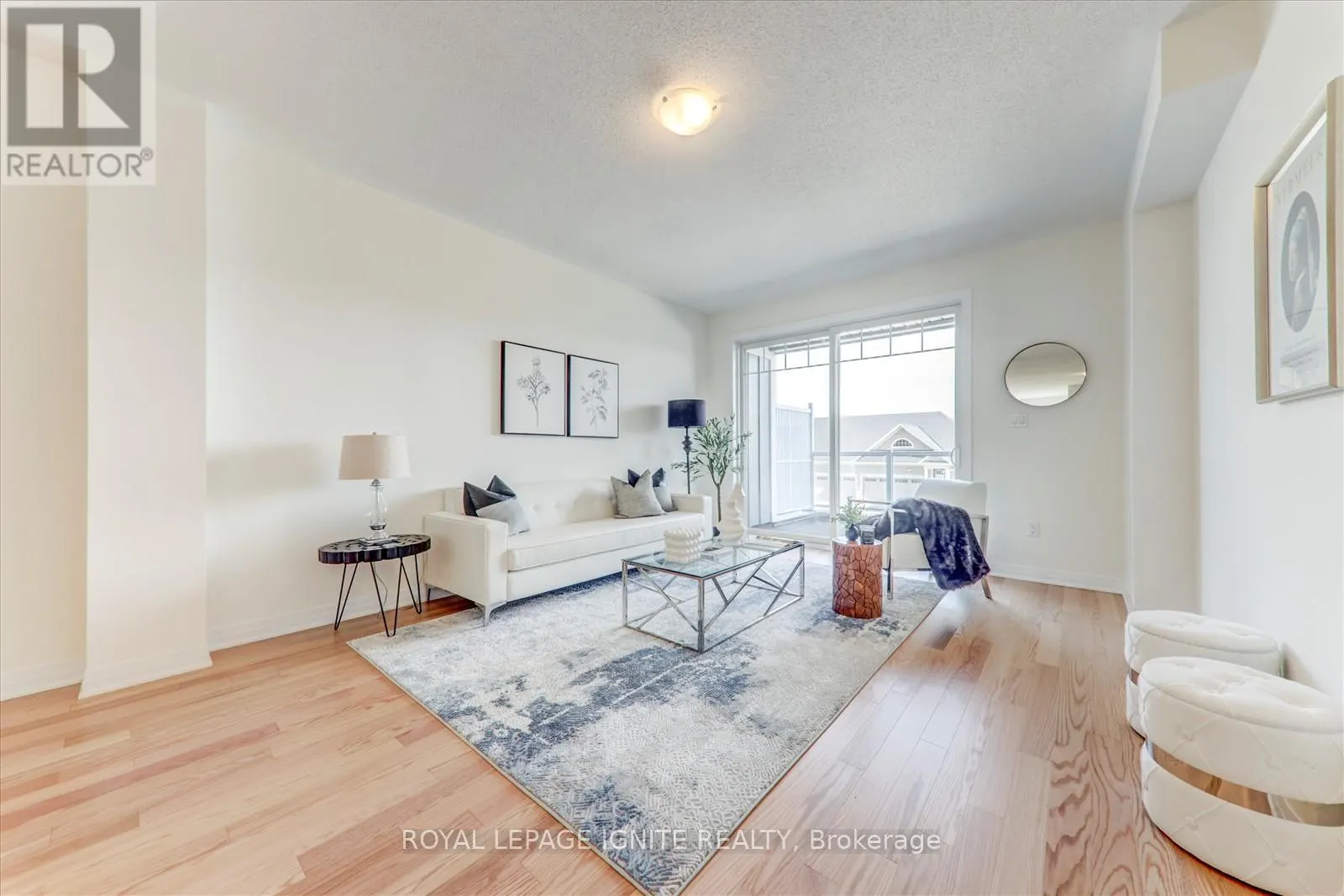 544 HUDSON CRESCENT