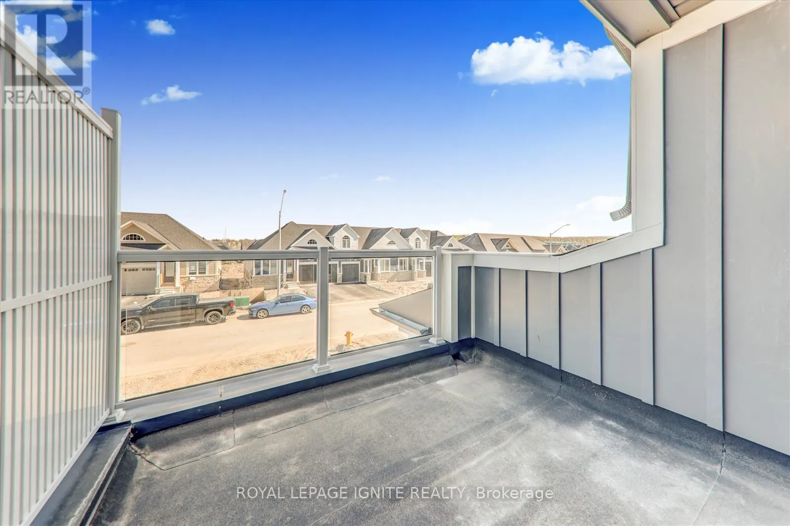 544 HUDSON CRESCENT