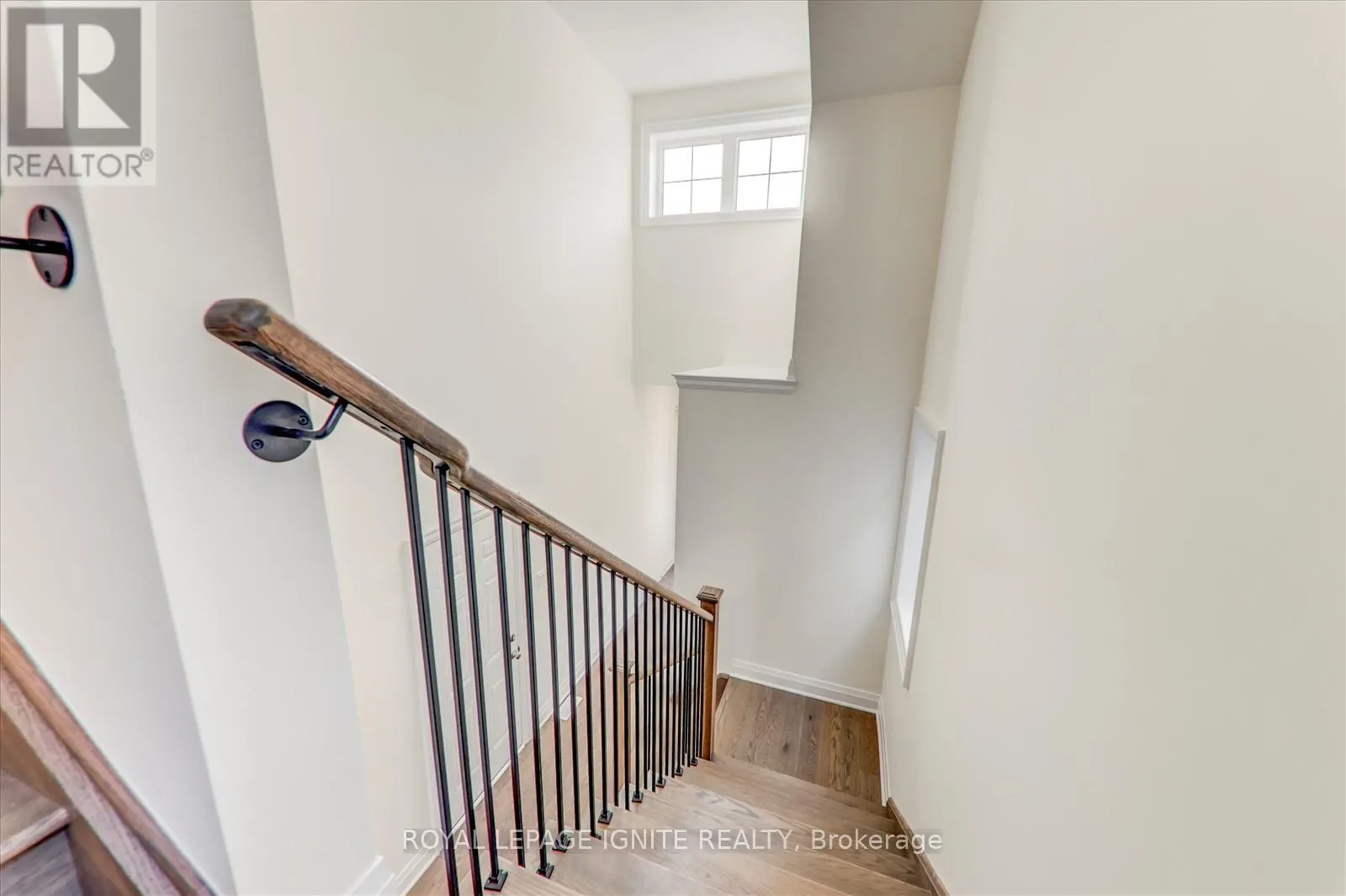 519 HUDSON CRESCENT