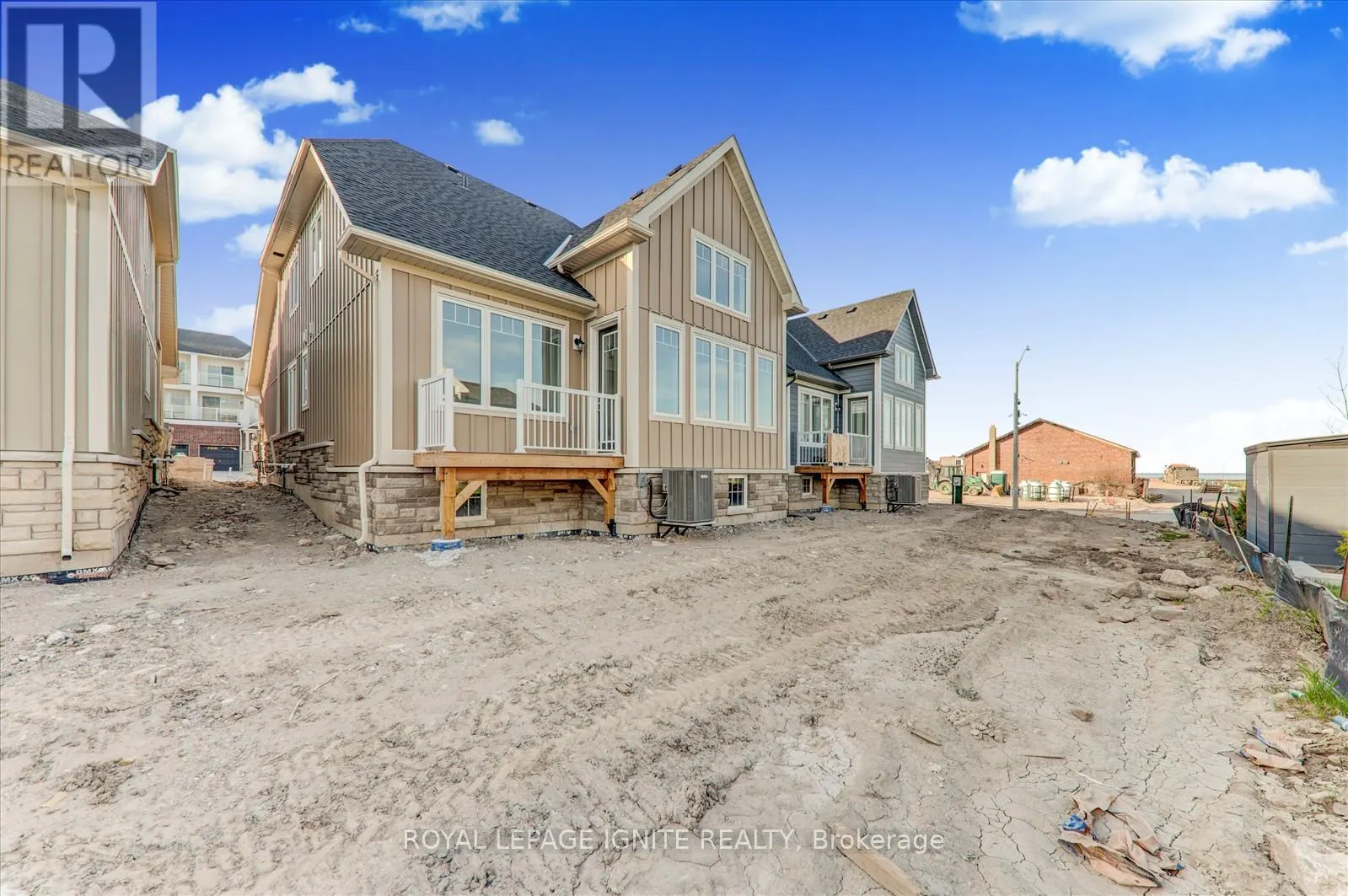 519 HUDSON CRESCENT