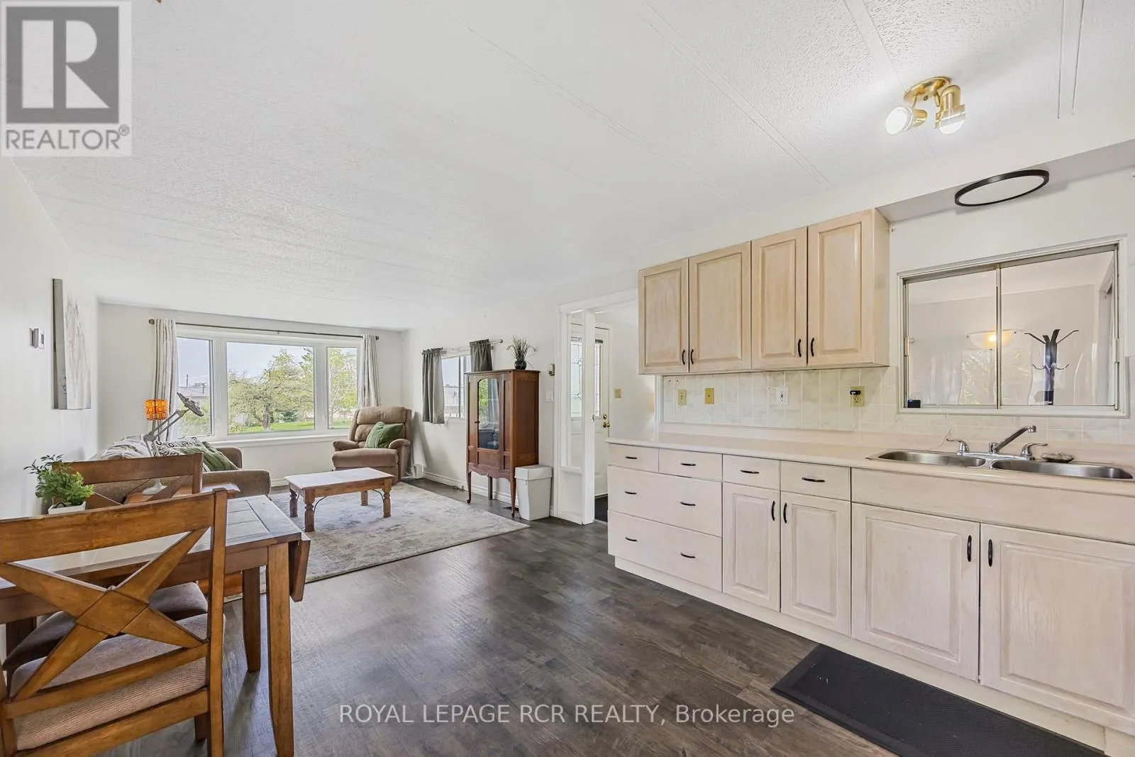 17 BALANTRAE DRIVE