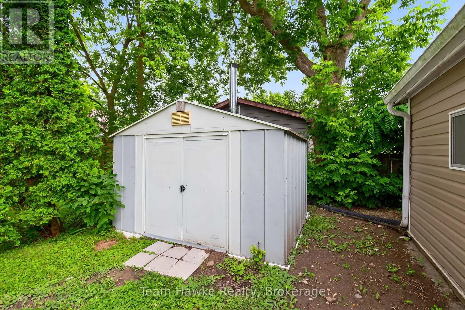 266 BARNETT AVENUE