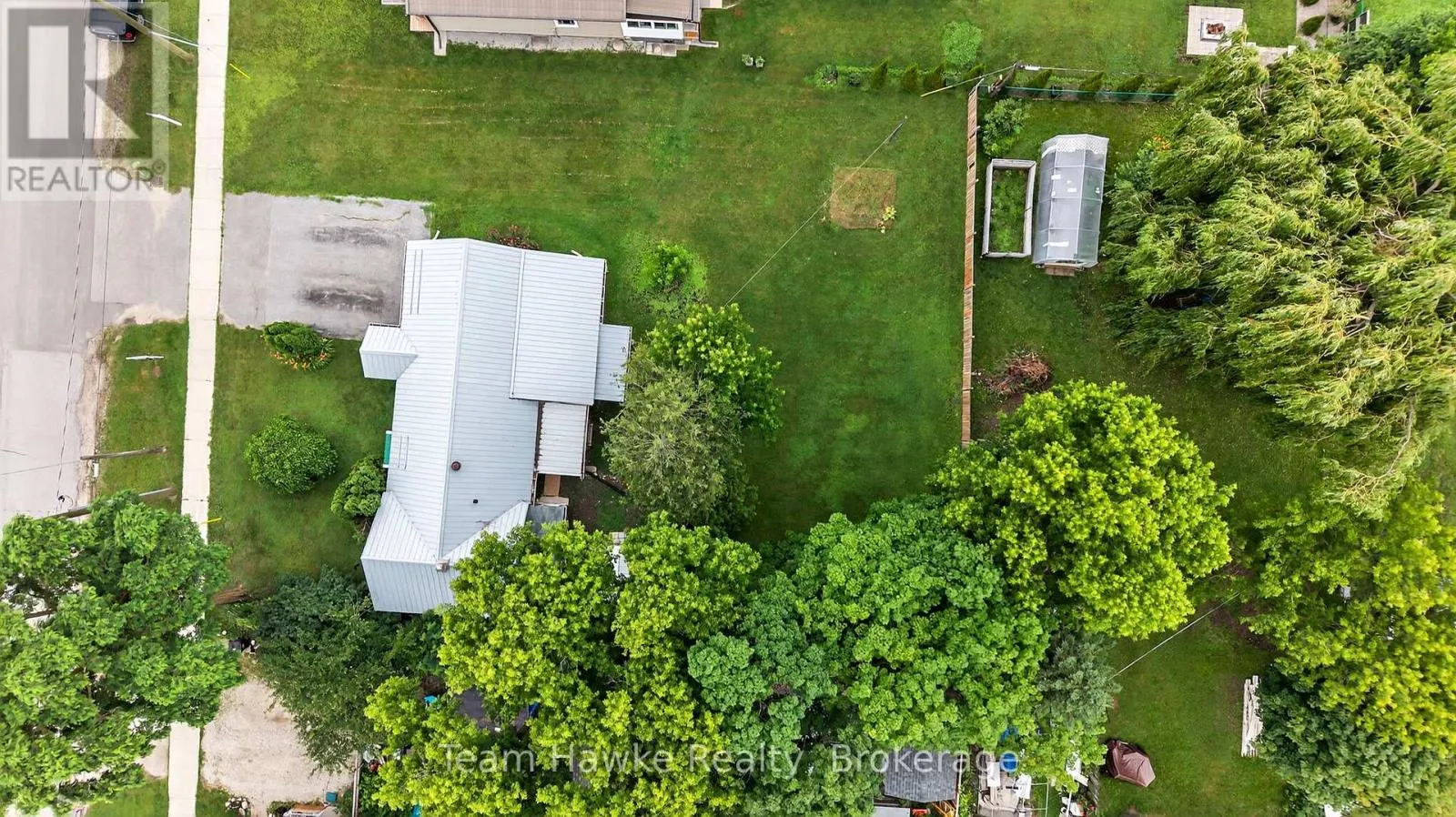 266 BARNETT AVENUE