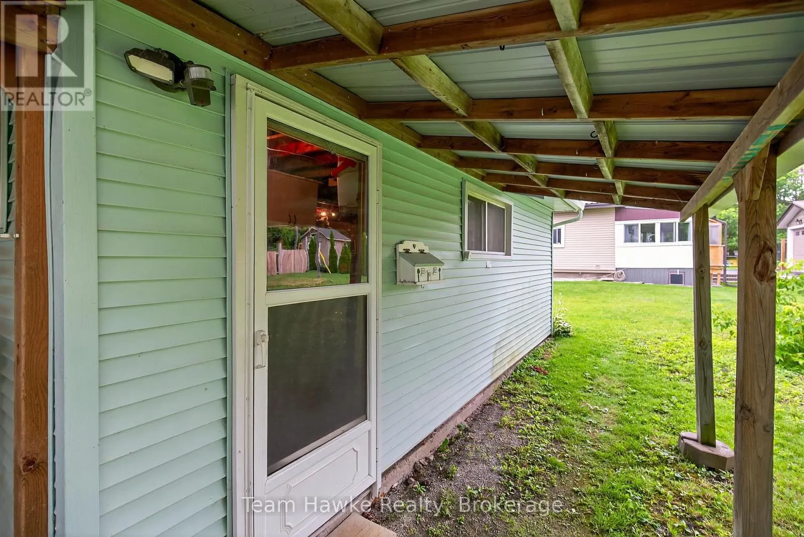 266 BARNETT AVENUE