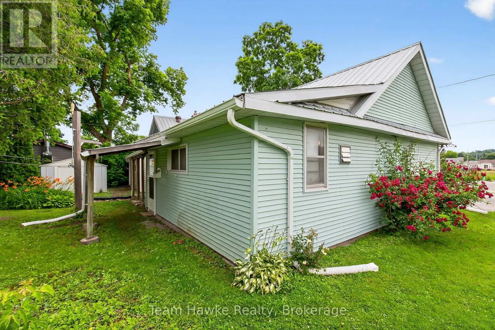 266 BARNETT AVENUE