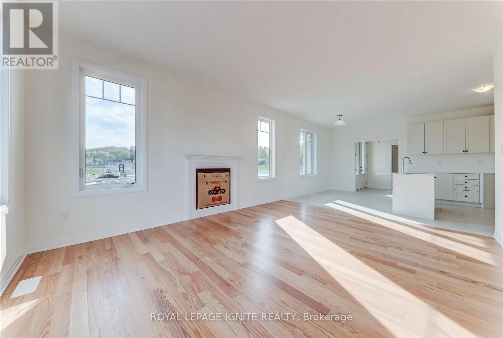 553 HUDSON CRESCENT