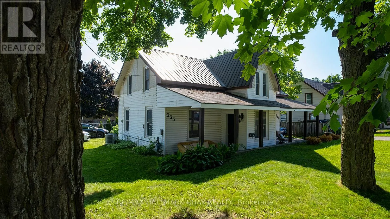 335 RUSSELL STREET