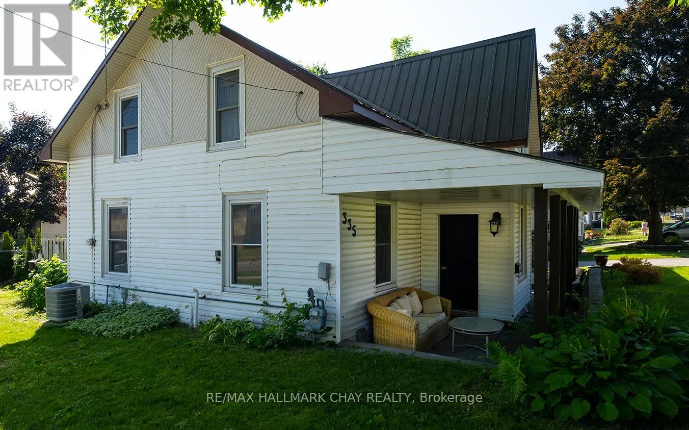 335 RUSSELL STREET