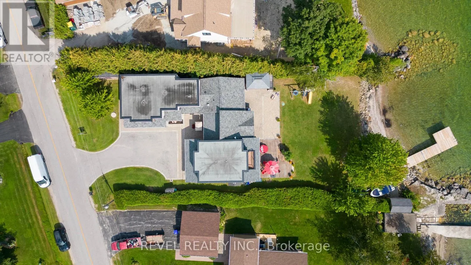 183 LAKESHORE ROAD W