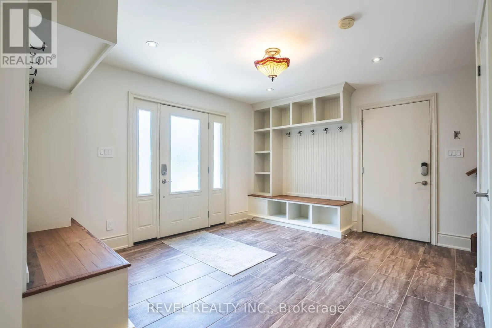 183 LAKESHORE ROAD W