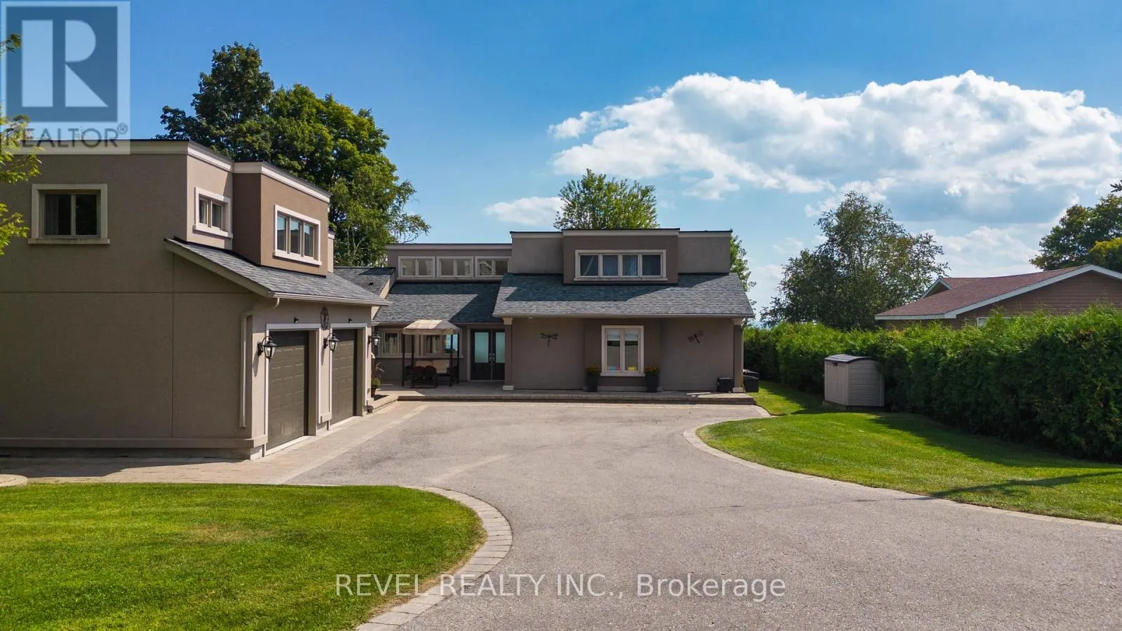 183 LAKESHORE ROAD W