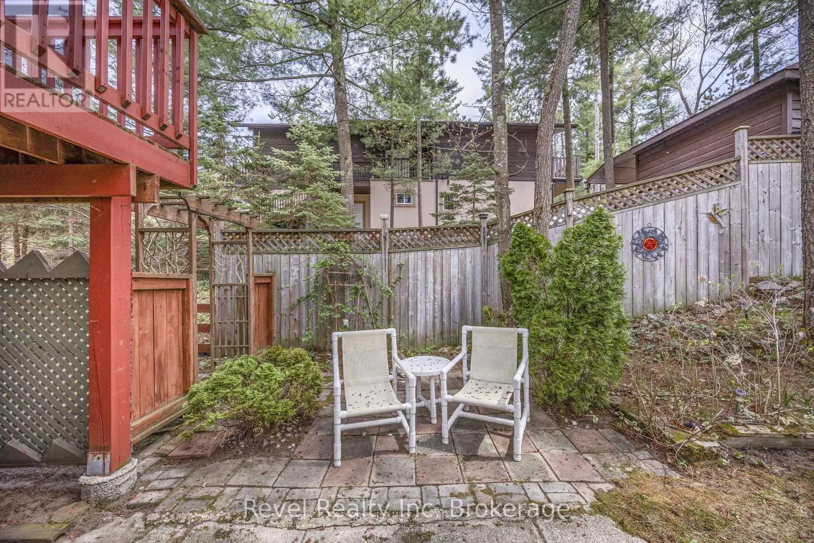 31 DESROCHES TRAIL