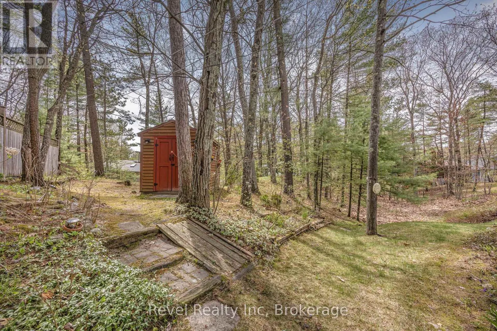 31 DESROCHES TRAIL