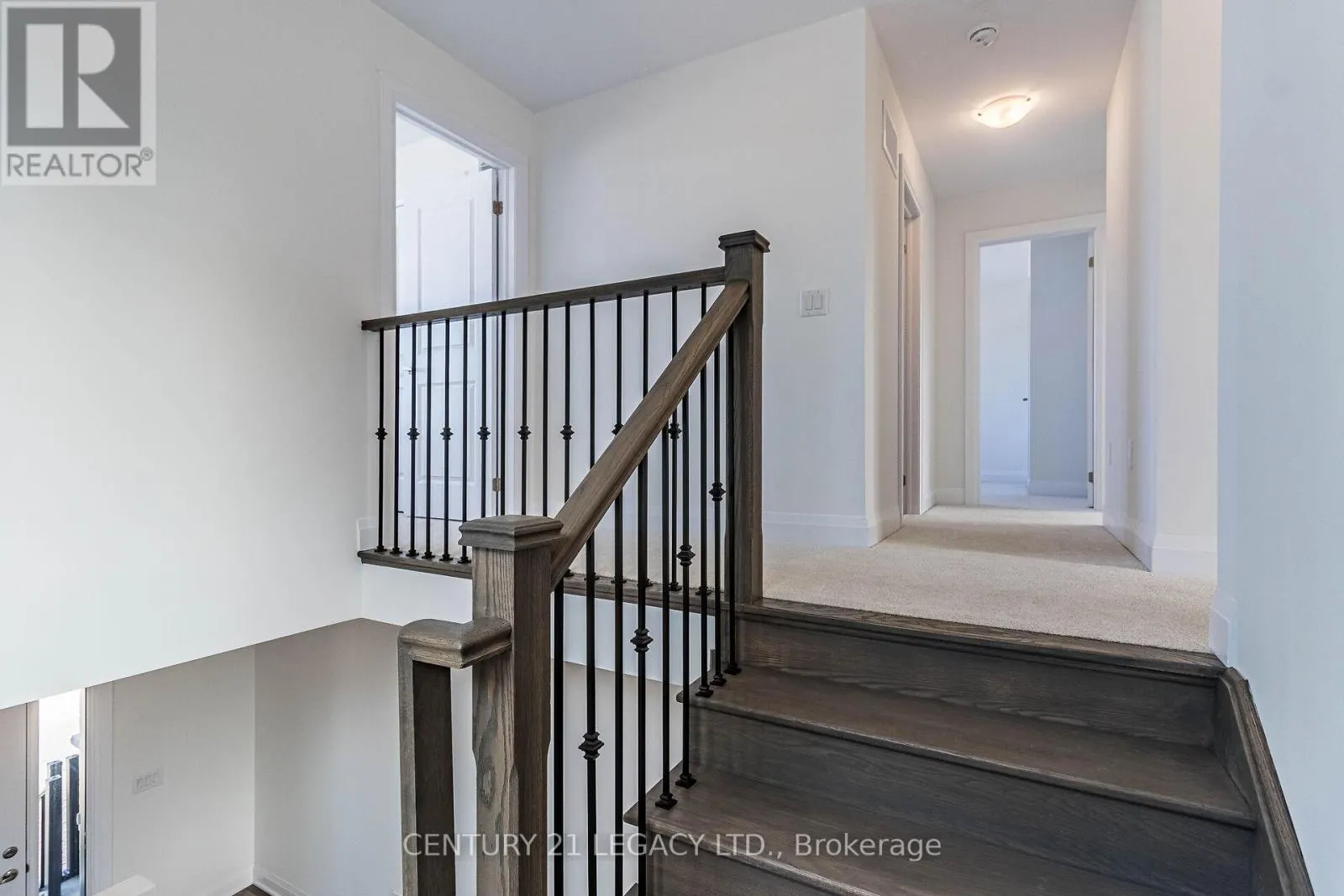 30 UNION BOULEVARD