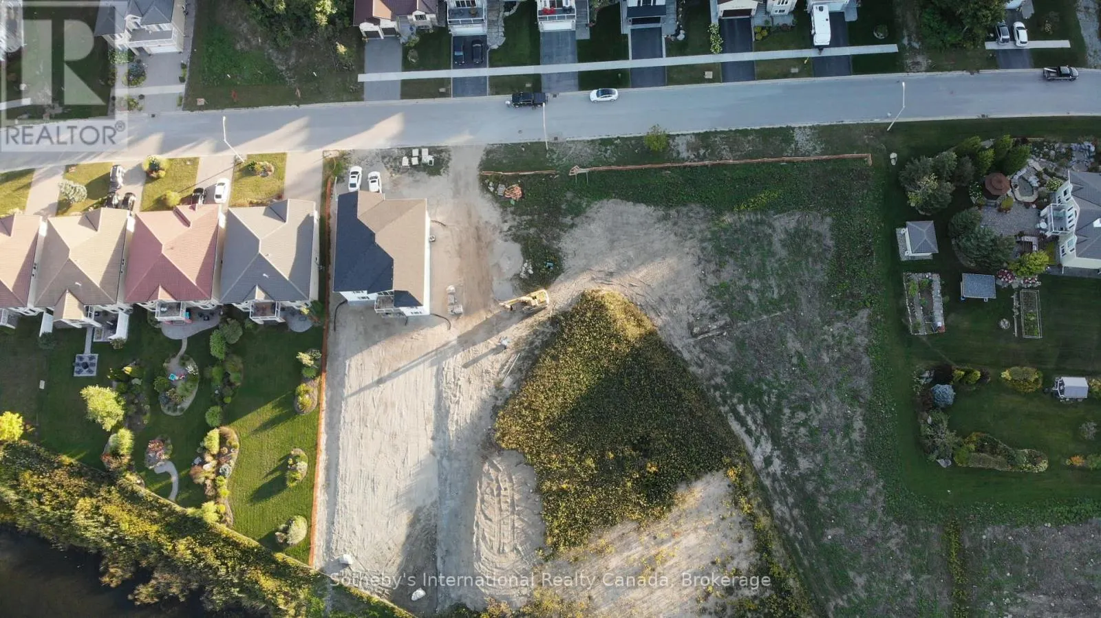 607 TAYLOR DRIVE