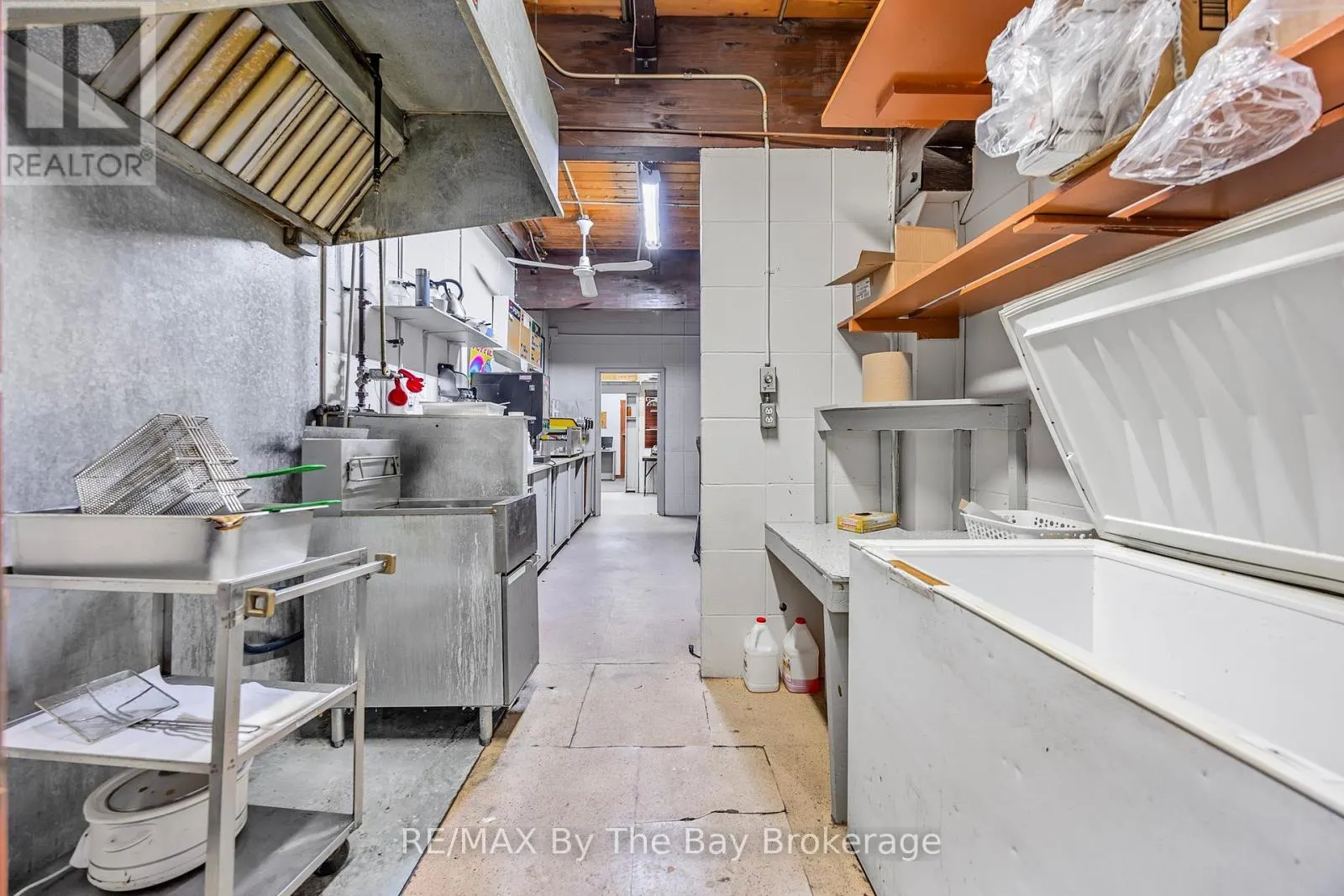 425 RIVER ROAD W