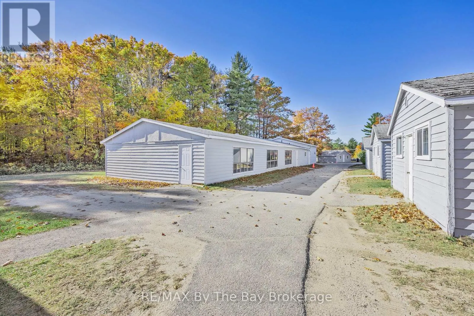 425 RIVER ROAD W