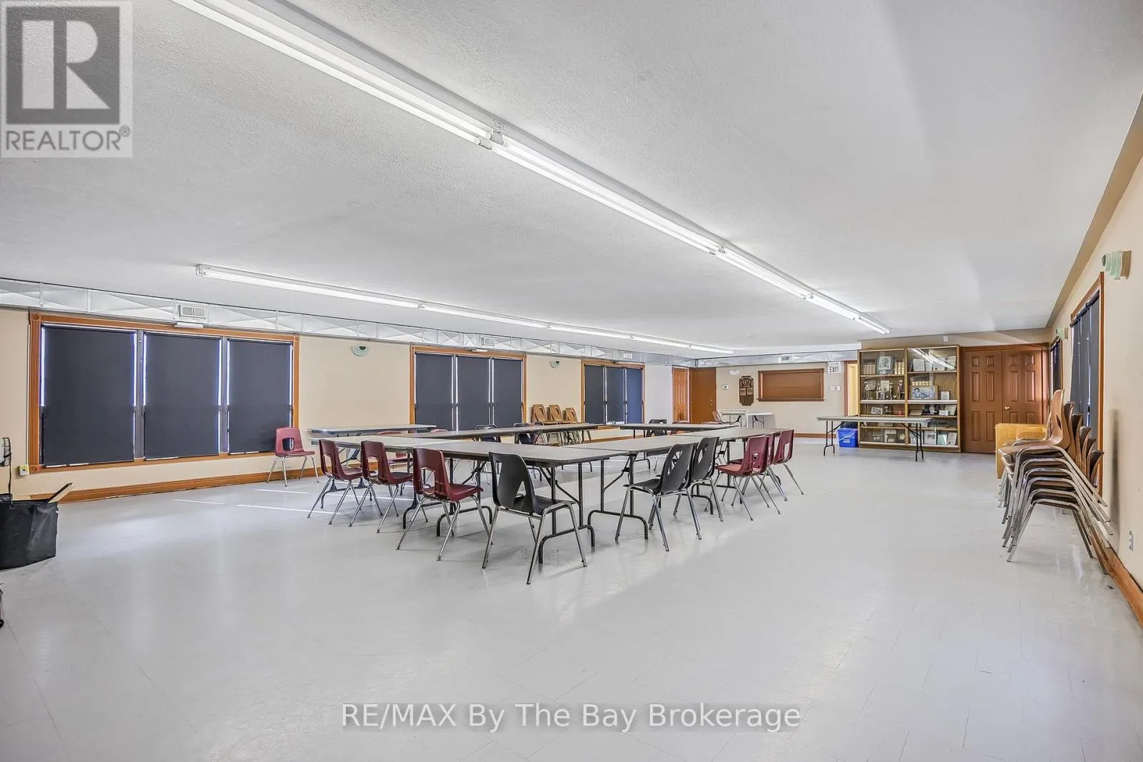 425 RIVER ROAD W