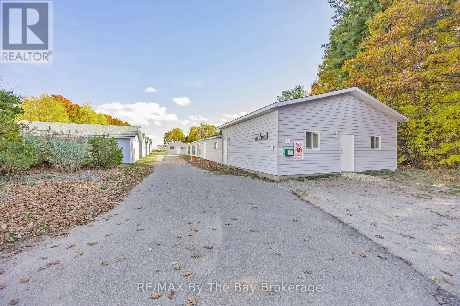 425 RIVER ROAD W