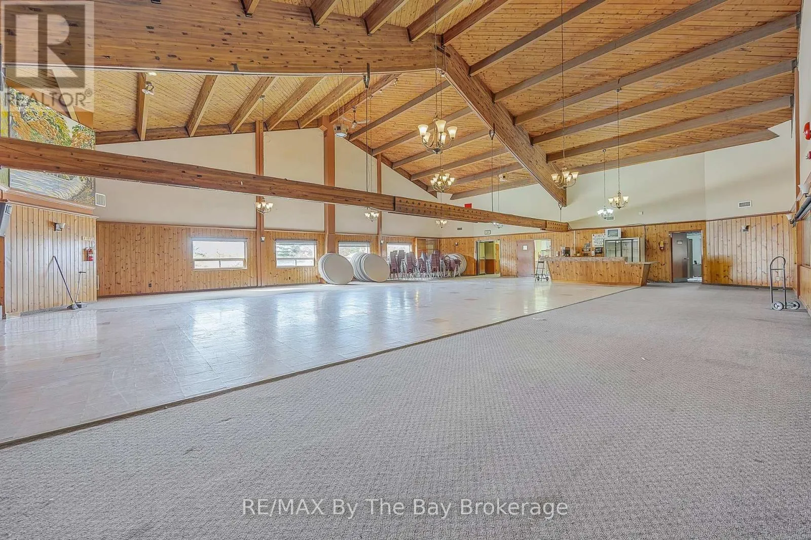 425 RIVER ROAD W