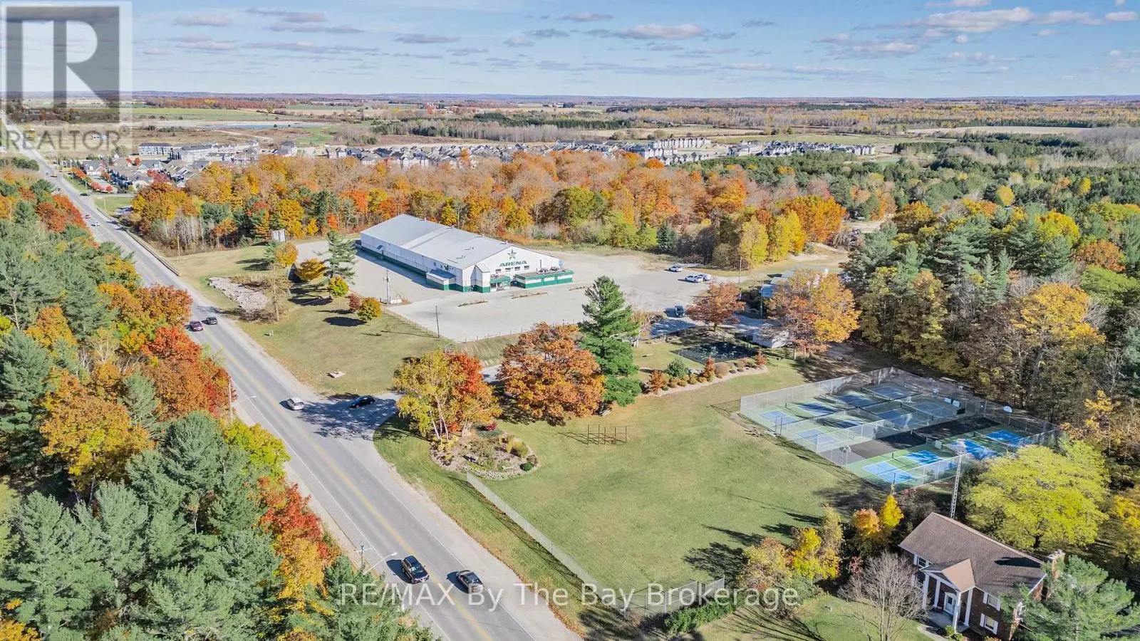 425 RIVER ROAD W