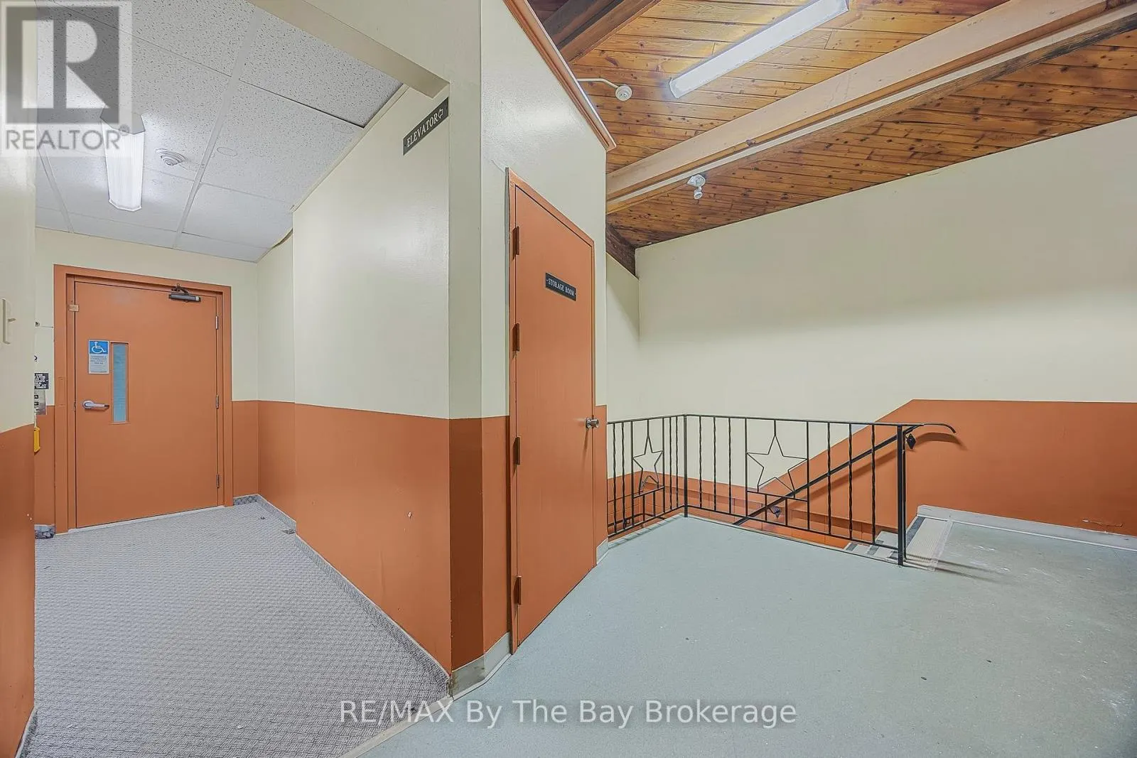 425 RIVER ROAD W