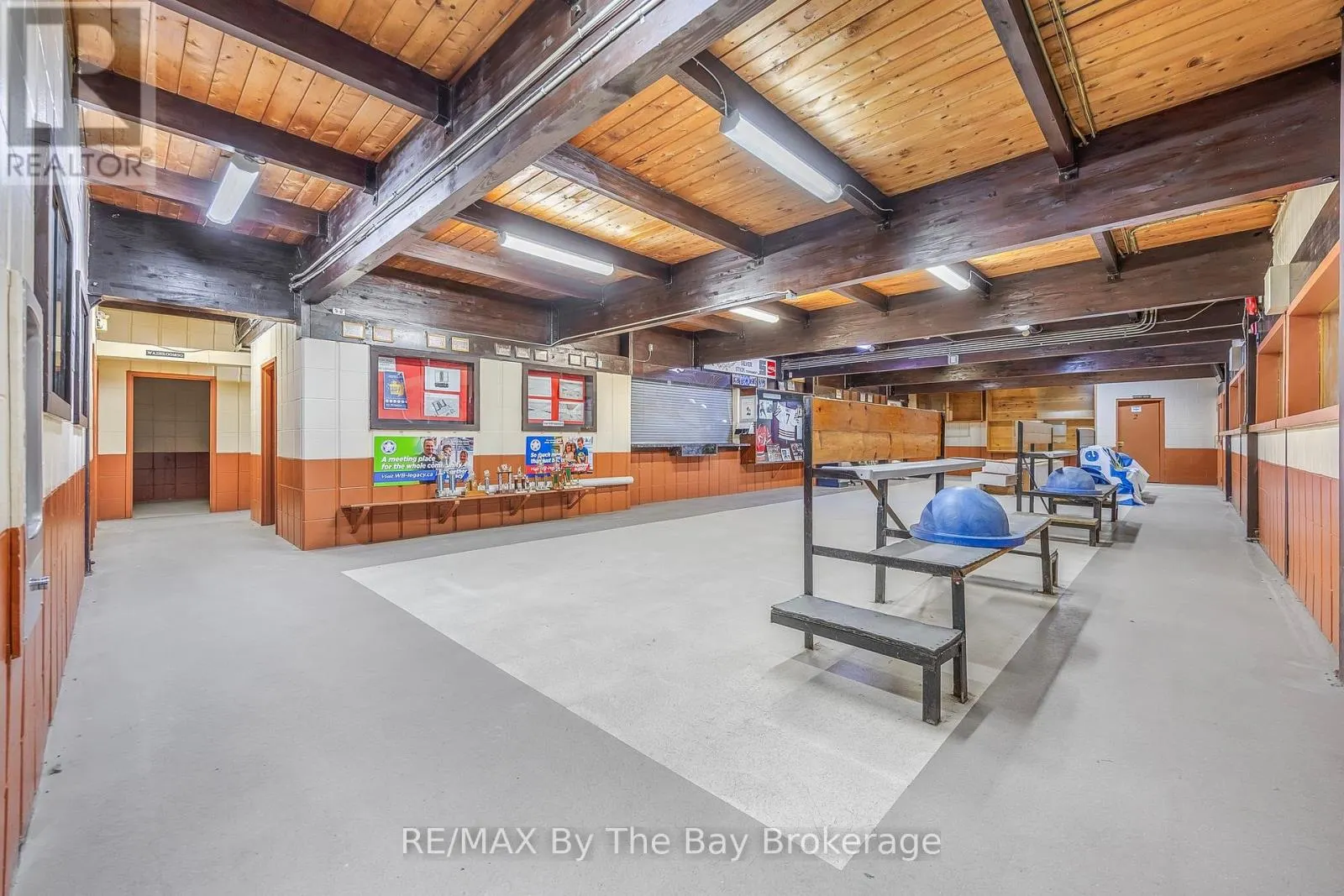 425 RIVER ROAD W