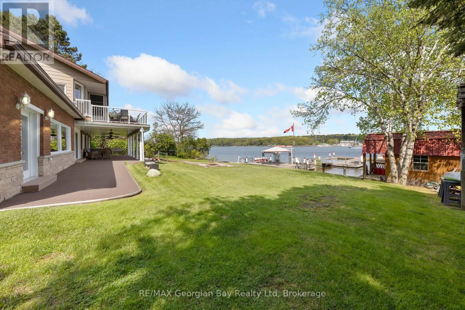 405 CHAMPLAIN ROAD