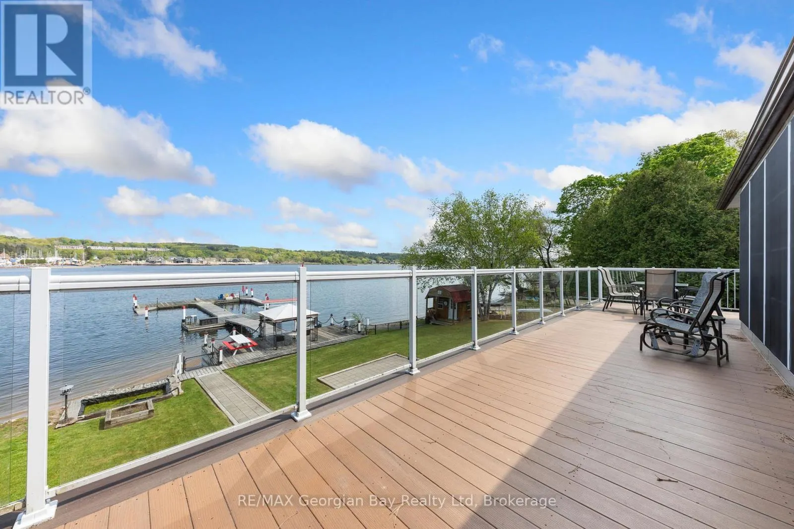 405 CHAMPLAIN ROAD