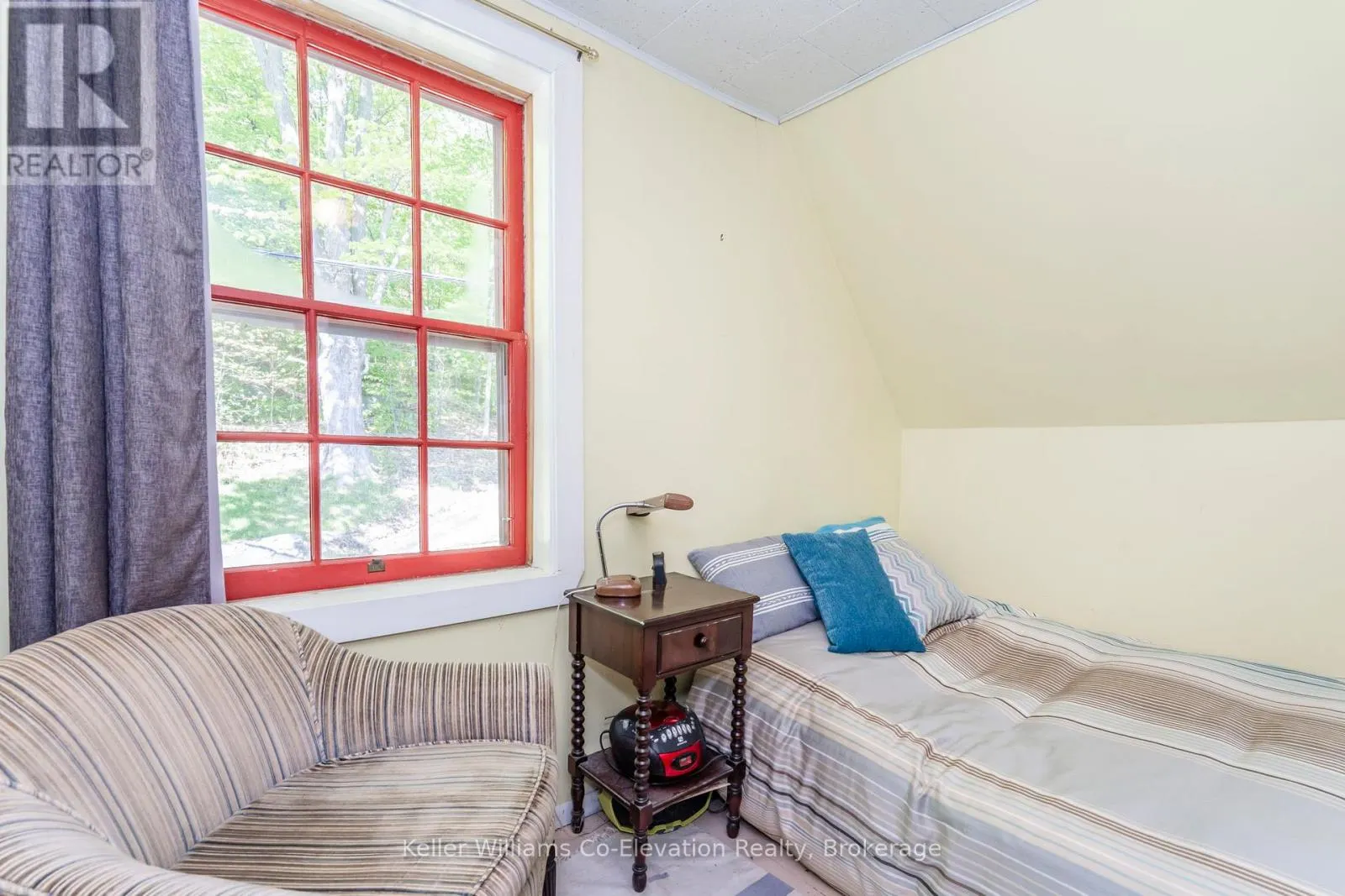 437 CHAMPLAIN ROAD