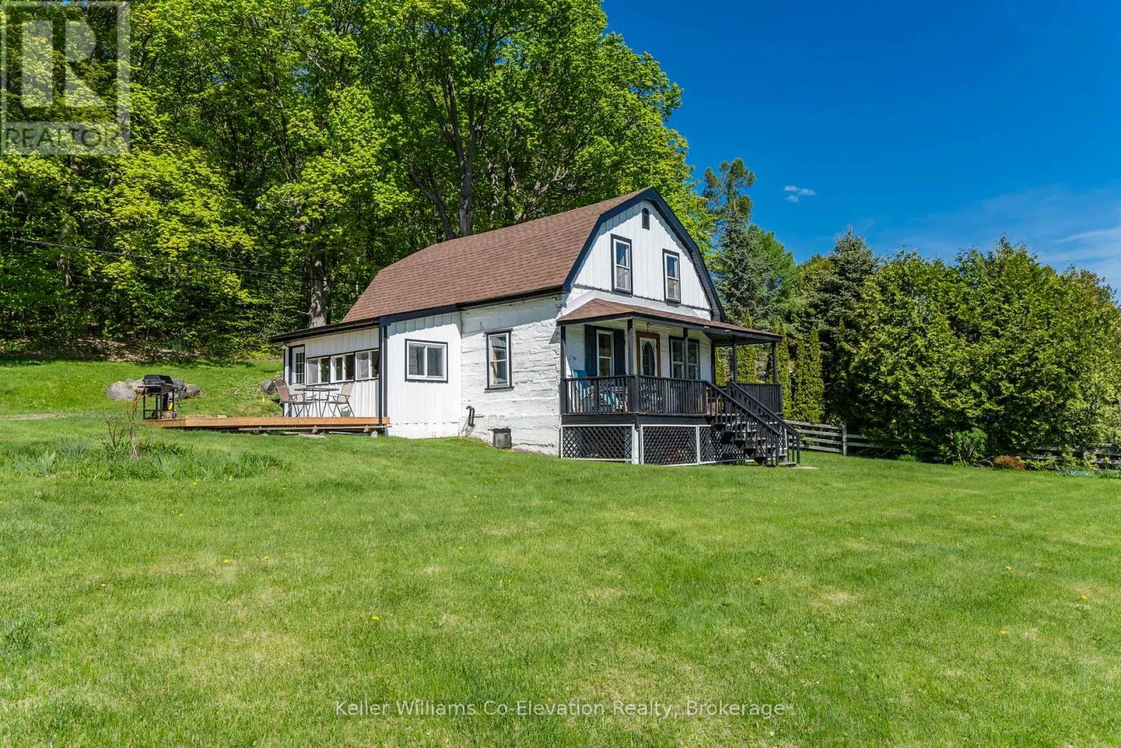 437 CHAMPLAIN ROAD