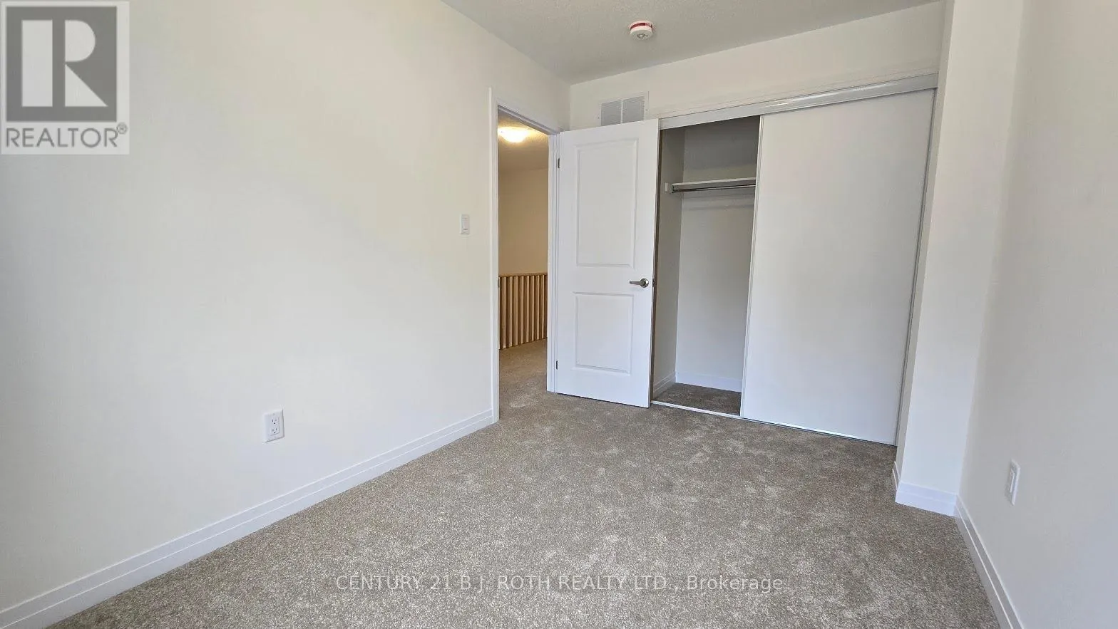 546 HUDSON CRESCENT